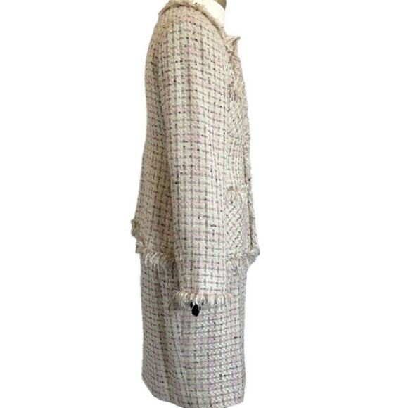 Pink / Cream Bouclé Blazer Skirt Suit - 8/Medium, very Chanel! - Picture 12 of 16